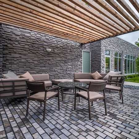 Courtyard By Marriott Toledo West Hotel Buitenkant foto