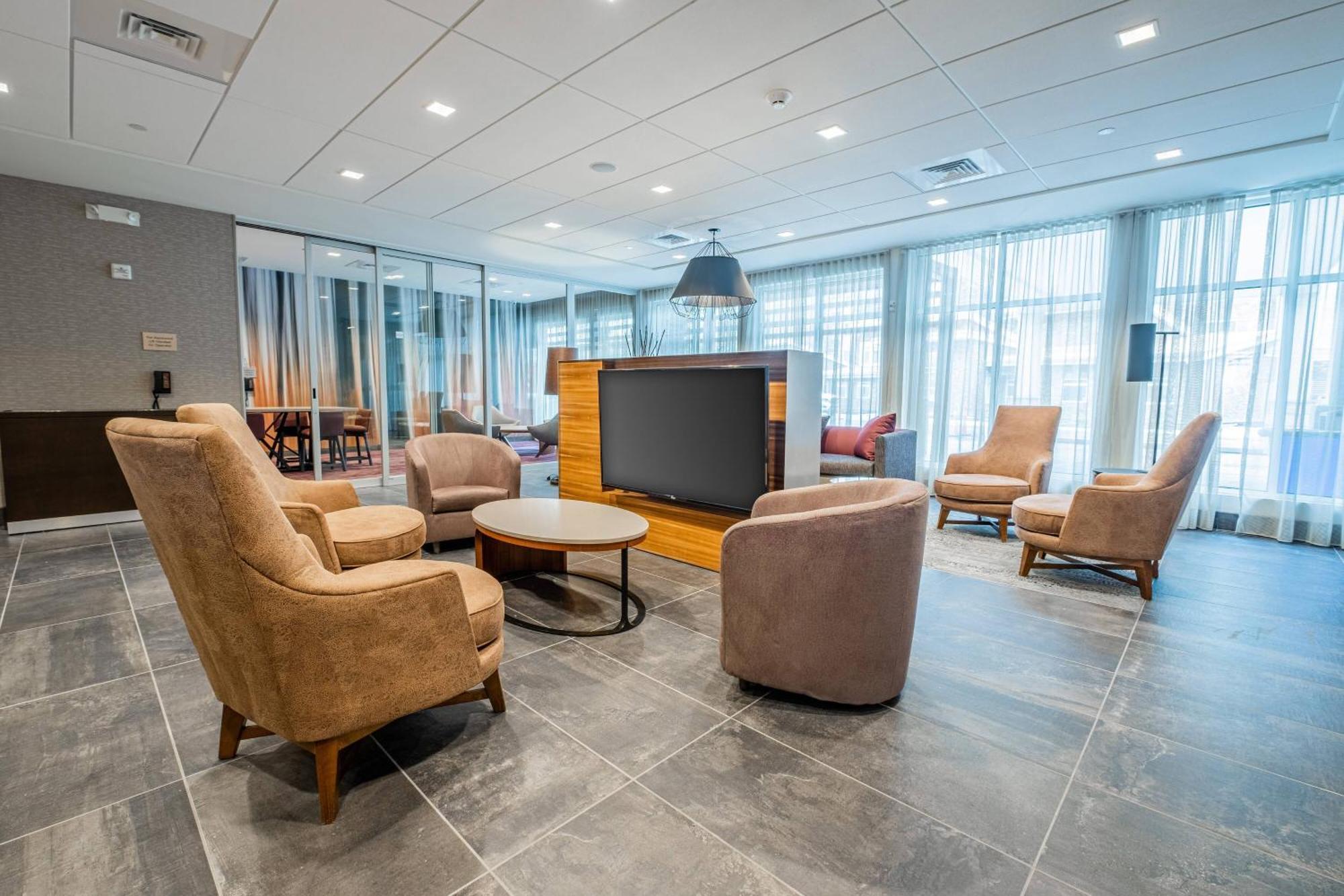 Courtyard By Marriott Toledo West Hotel Buitenkant foto