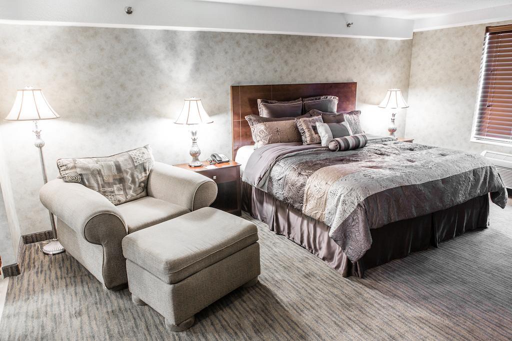 Courtyard By Marriott Toledo West Hotel Buitenkant foto